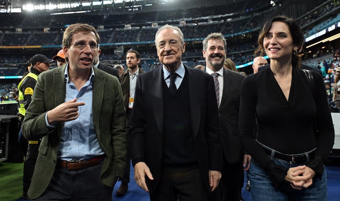 Vidushi_ii's tweet image. Presidente y alcalde de Madrid escoltado por IDA y Carapolla.