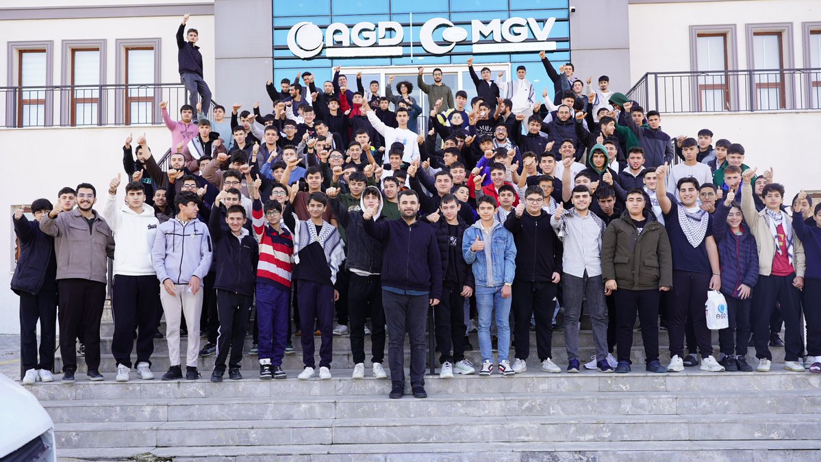 ☪ OKUL BAŞKANLARI EĞİTİM KAMPI | KUDÜS GRUBU

🔻 yürü kardeşim!

#BizSevdalıyız #FetihNesli #YollarSenindir