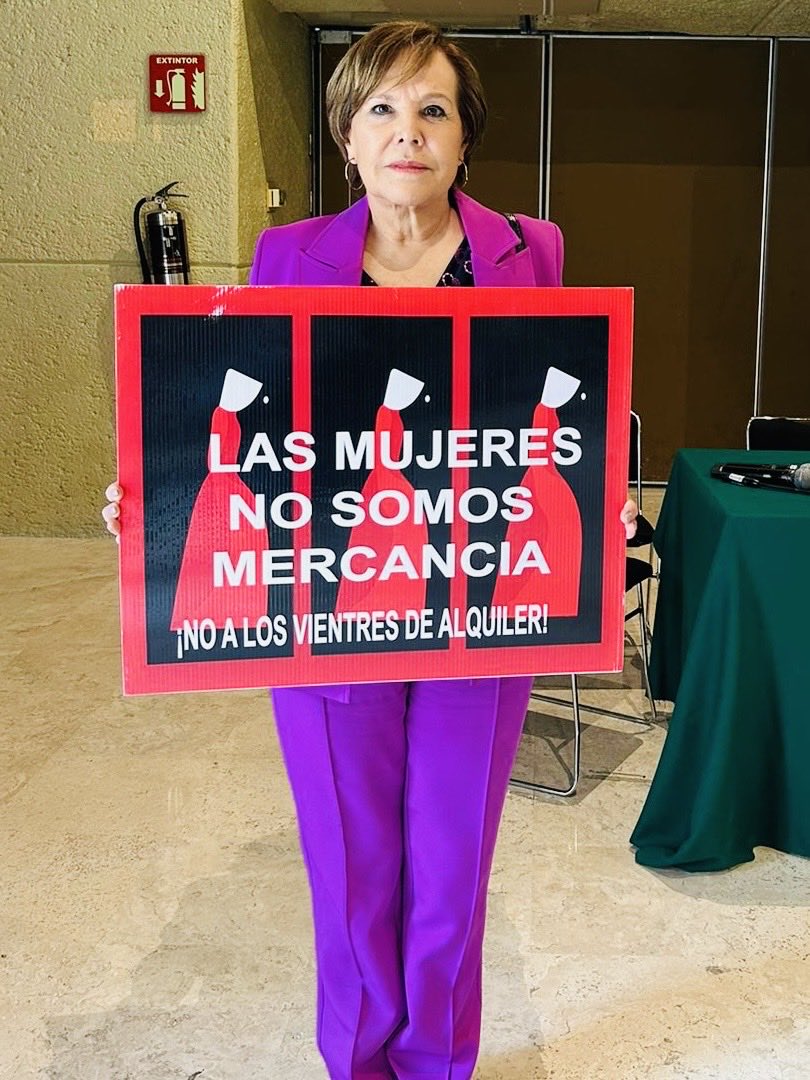 PatyOlamendi's tweet photo. Sra gobernadora Lorena Cuéllar. Sr diputado Héctor Ortiz. #Tlaxcala además de ser la cuna de la trata de mujeres, ahora promueven vender sus vientres y a los bebés. 
Legalizar la esclavitud!! #LasMujeresNoSomosMerancia ⁦⁦@GobTlaxcala⁩ https://t.co/OMf1BiPPlH