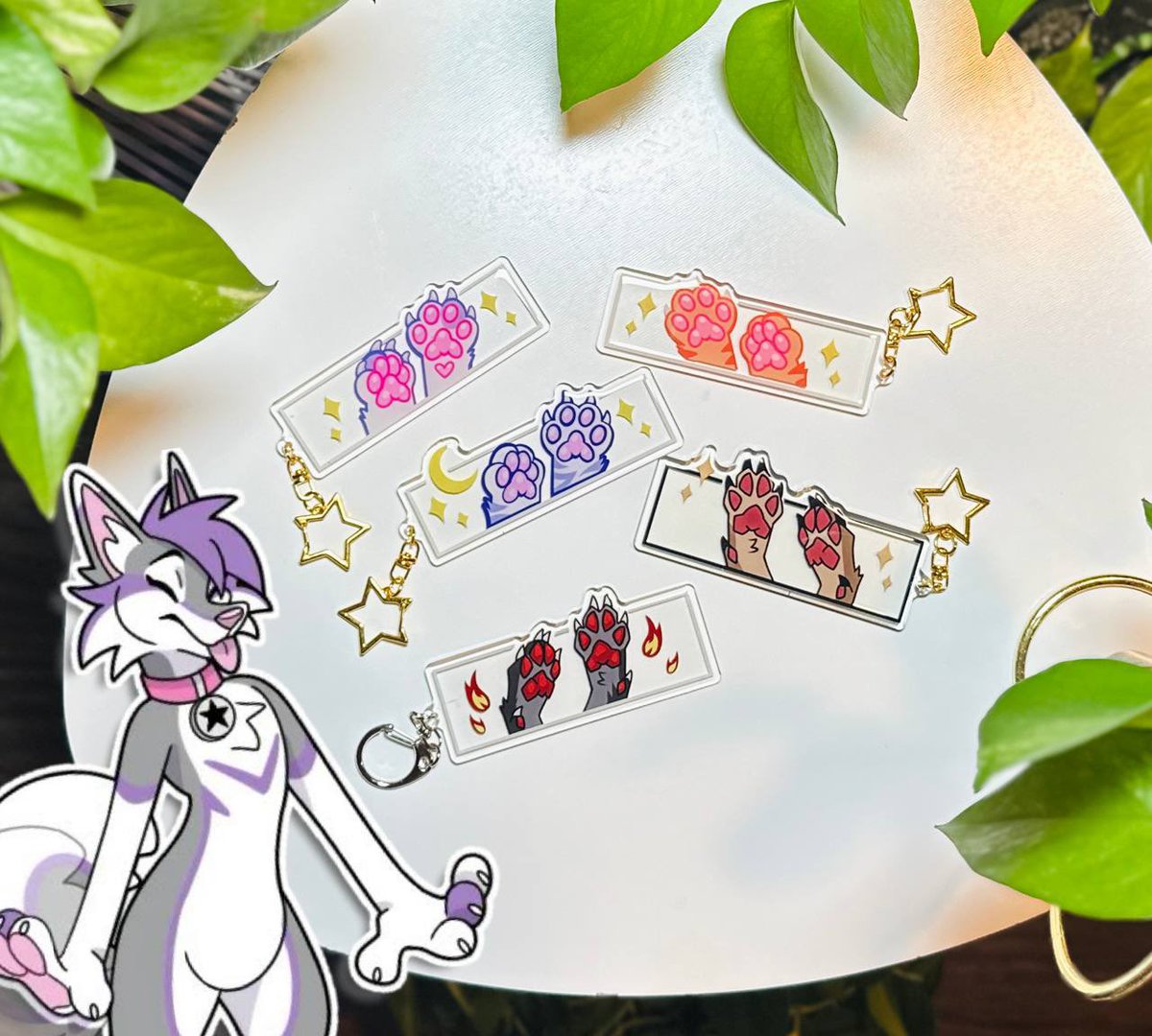 🎉  ONLINE SHOP- OPEN 🎉

I’ll be keeping it open through the holidays, perfect time to nab a gift 👀 🎁 

tr.ee/TYfg4SPppL