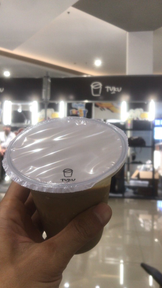 manmakecoffeee's tweet image. Muladi last day