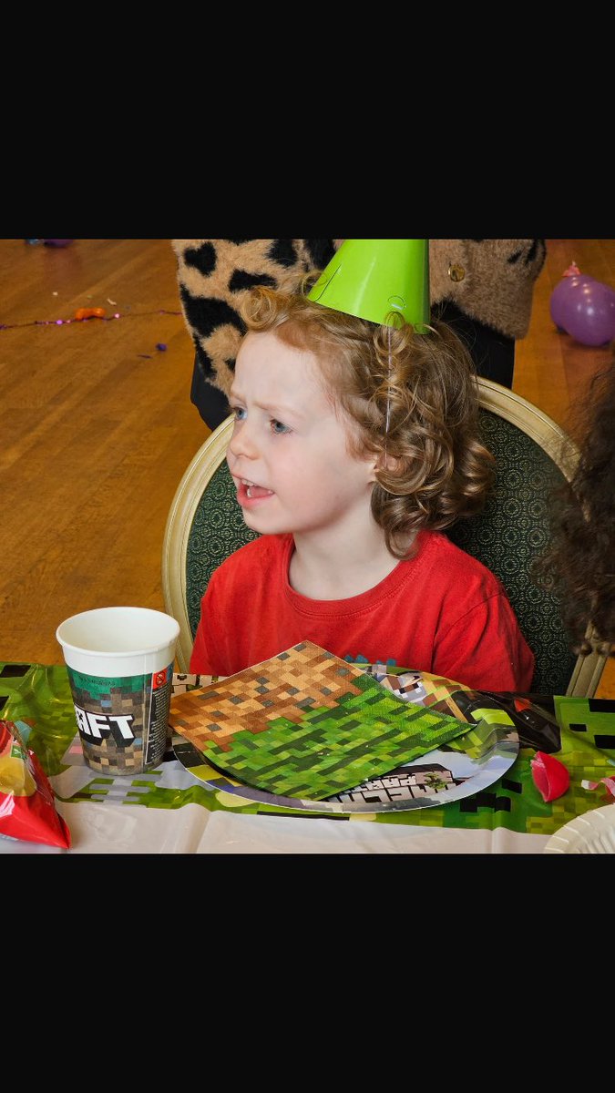 Little man turned 5 today and had a smashing party ⛏️🧱