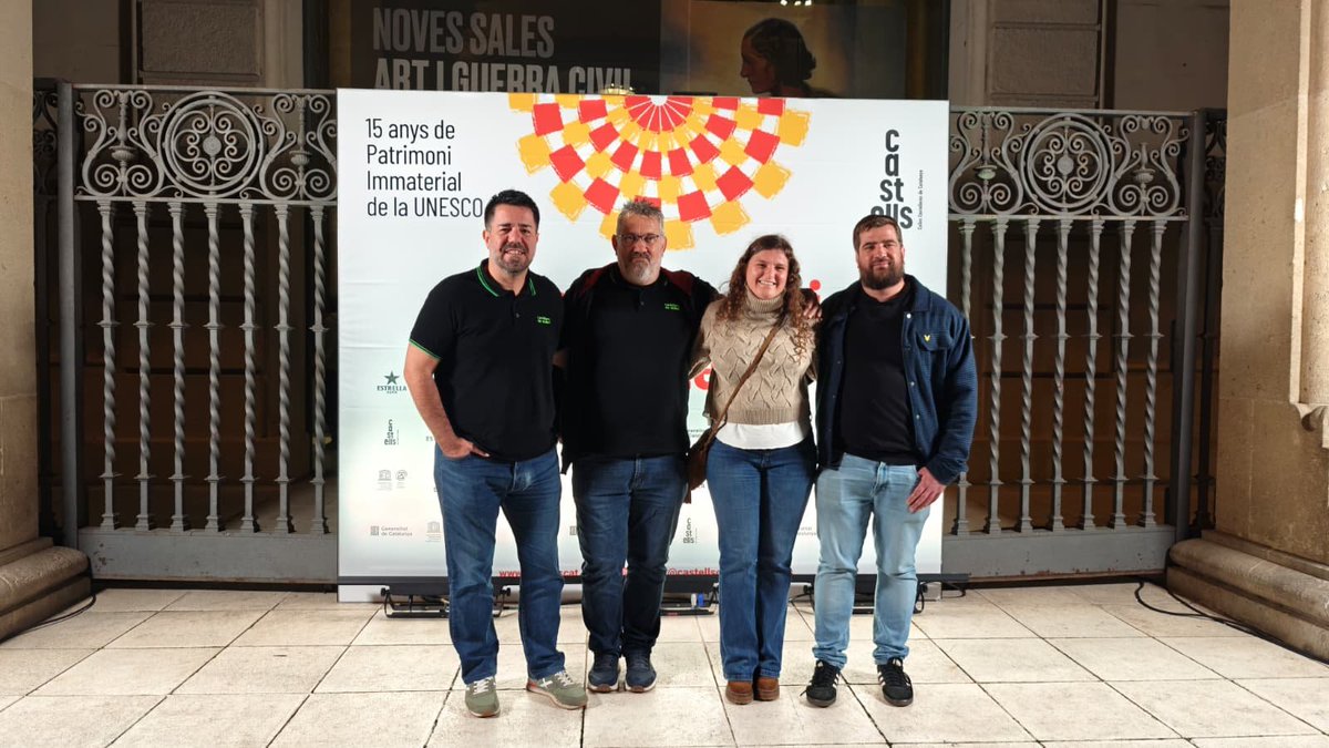 Avui estem presents a l'acte dels 15 anys dels #castells com a patrimoni immaterial de la UNESCO!

#Castells15 #ambtumesamunt