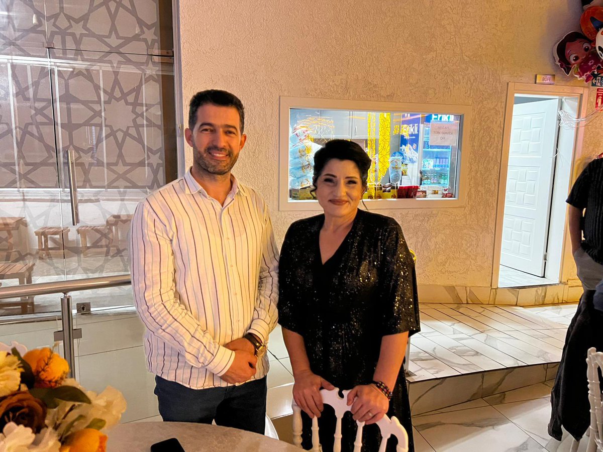 📌 DÜĞÜN / TOROSLAR

Akdeniz Kadın Kolları Önceki Dönem Yönetim Kurulu Üyemiz Nilgün Yürek ablamızın kızı Ceylan ve Gökhan’ın düğün merasimine katılarak mutluluklarına ortak oldum. 

Rabbim iki cihan saadeti nasip etsin.