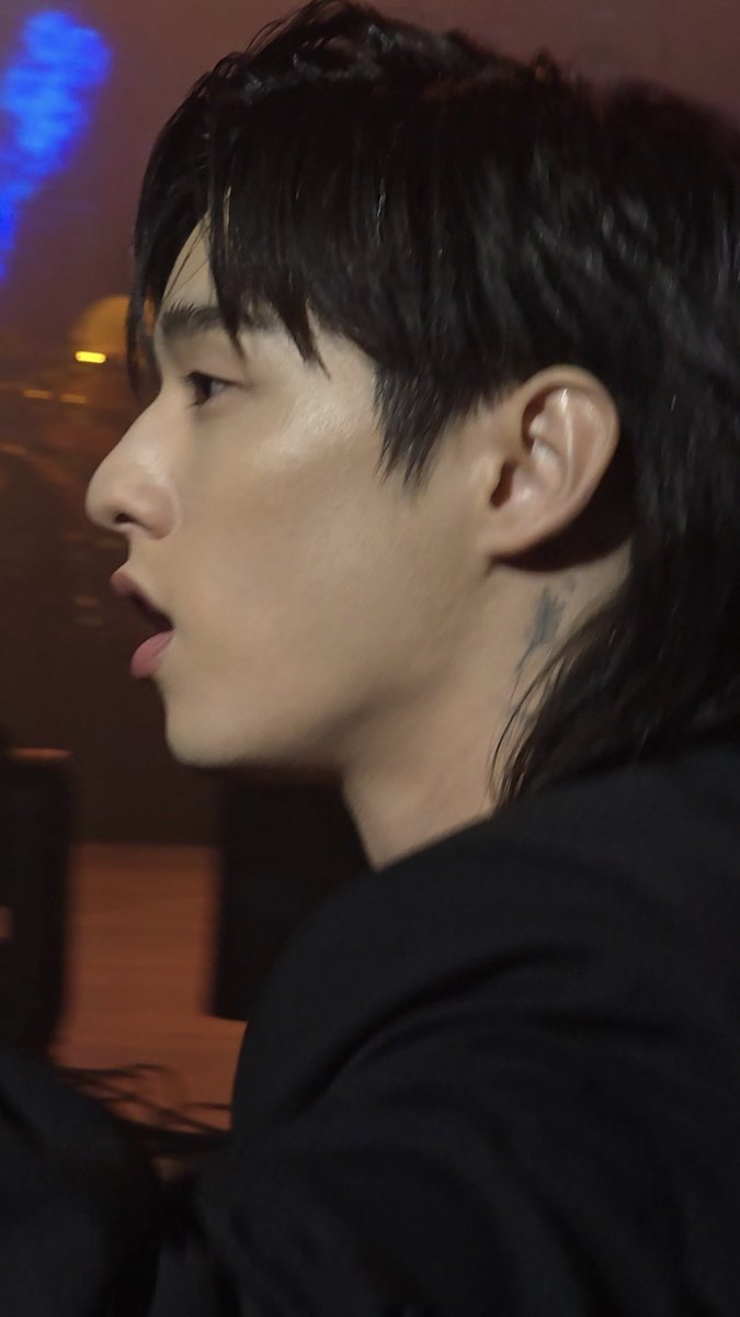 킁킁 tweet media