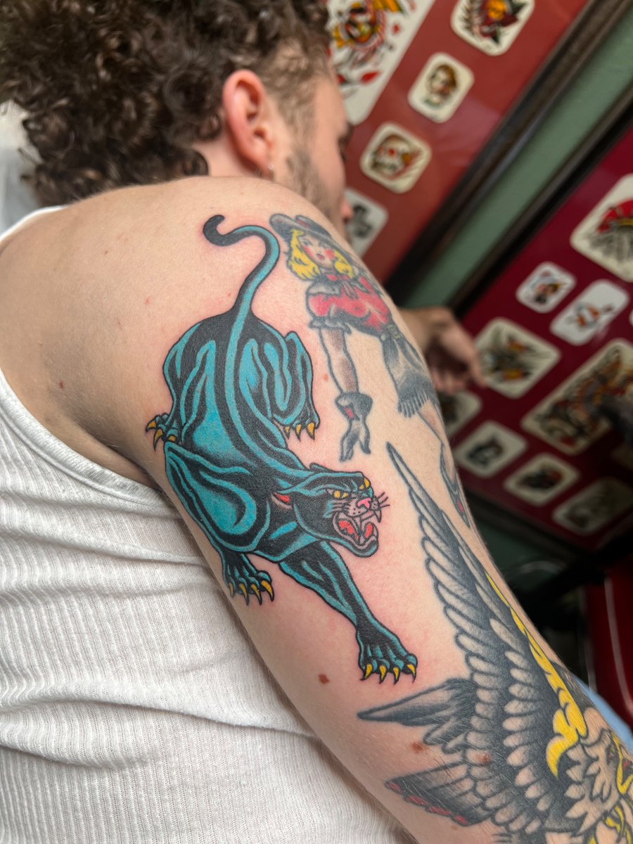 scumprincessa's tweet photo. I'm doing COOL tattoos now 😭🖤 https://t.co/KoOuyJLu1Z
