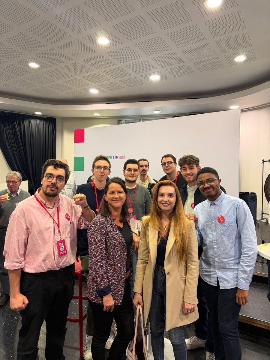 ps_lesmureaux's tweet photo. Le Parti socialiste des Yvelines et la section des Mureaux étaient présents à Trappes pour la convention éducation du Front Populaire 2027 ! https://t.co/cW7WosFYcU