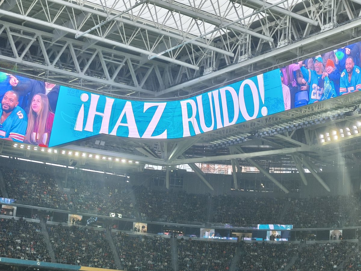 jessevalc's tweet image. Lo contento que ha debido estar Ruido Bernabeu hoy