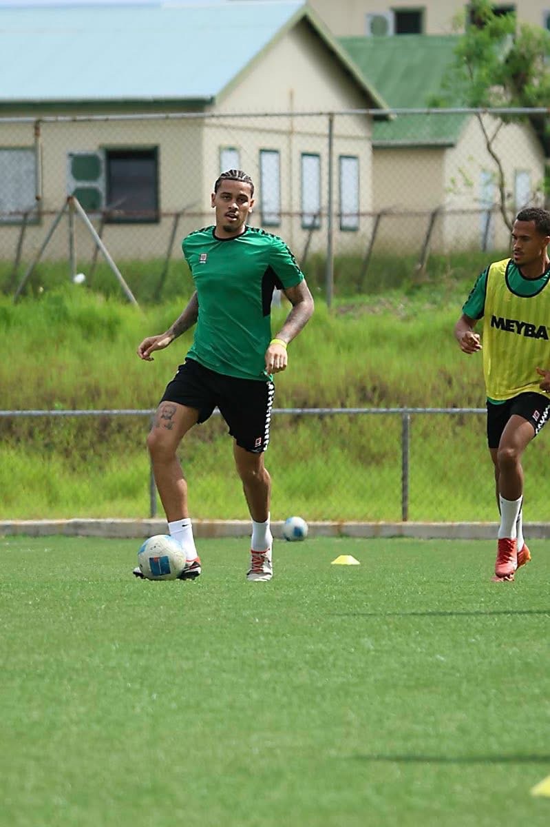 DoverAthletic's tweet image. 🇬🇾 Well done to Jalen Jones, who started for Guyana in their 2-1 Concacaf Series friendly win over Bonaire at the Sir Vivian Richards Stadium (Antigua &amp;amp; Barbuda) yesterday👏

#DAFC | ⚪⚫️