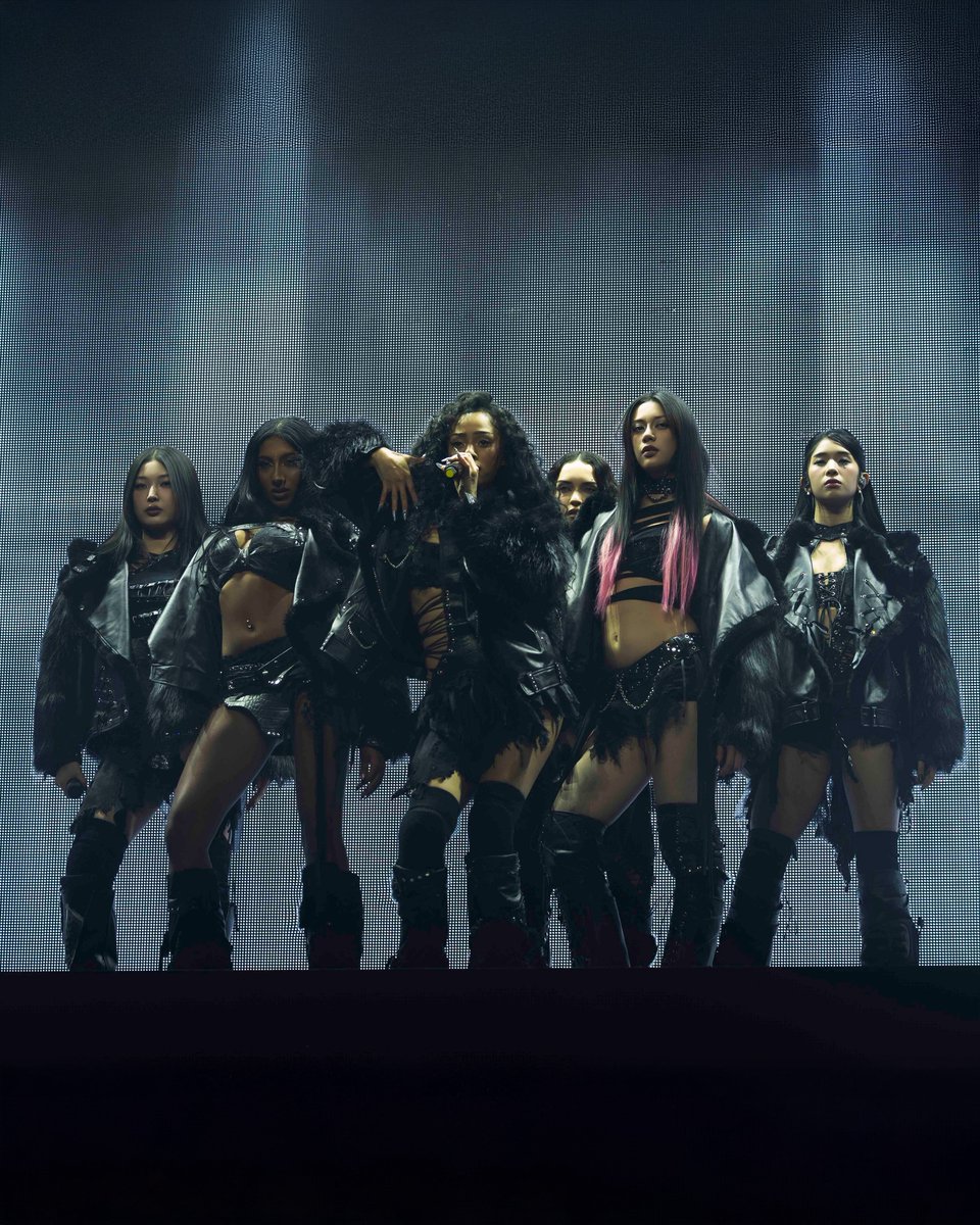 KATSEYE stuns in new photos from the Minneapolis stop of the Beautiful Chaos Tour! 

#KATSEYE <a href="/katseyeworld/">KATSEYE</a>