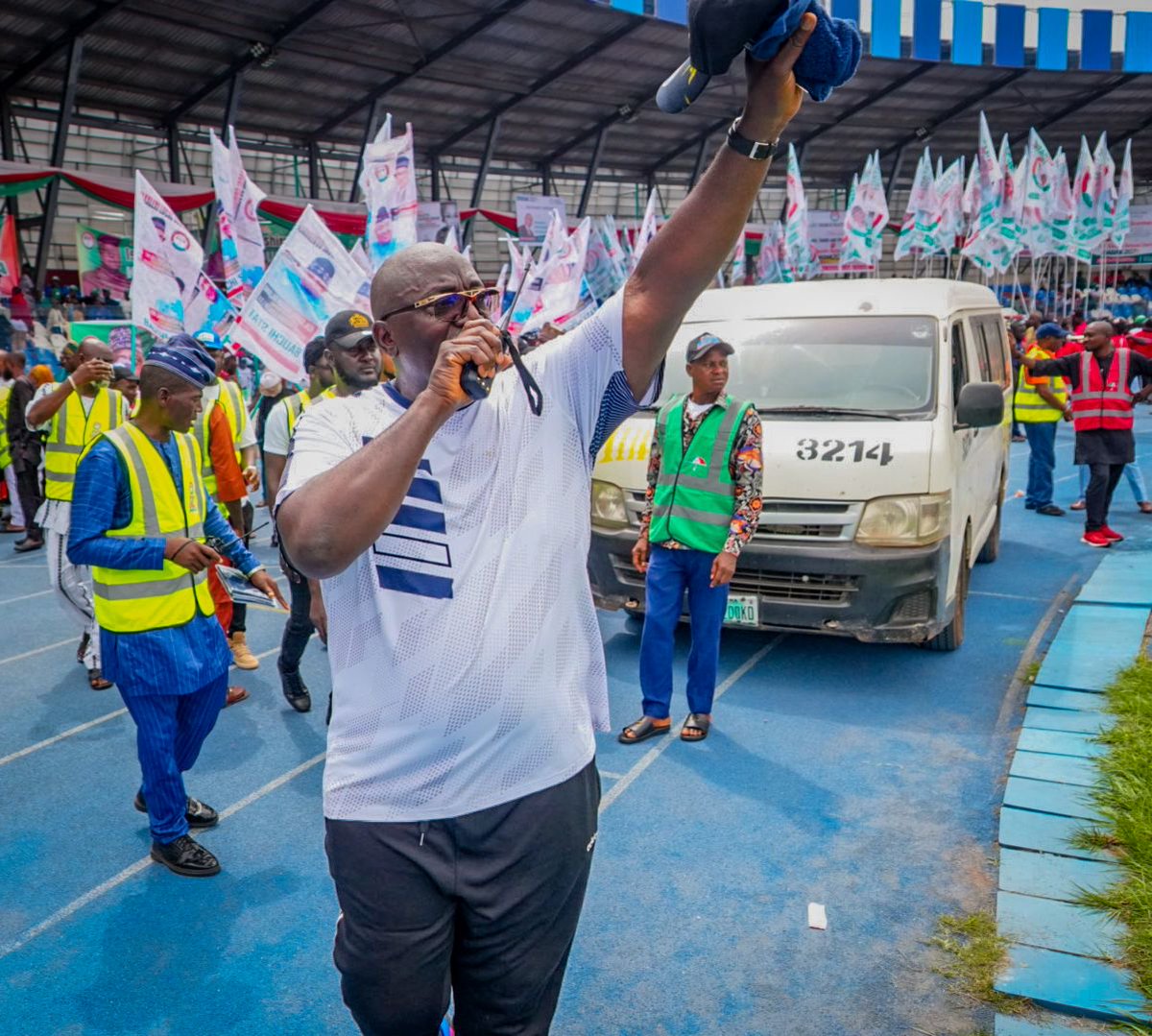 AdedejiOdidiOmo's tweet image. Special thanks to our “Star Boy,” H.E. Engr. Seyi Makinde, whose inclusive leadership helped us weather every storm. A true leader worthy of emulation.

Grateful to all leaders and members who made this a success.
God bless Nigeria, Oyo State &amp;amp; the PDP.
#pdpconvention
#odidiomo