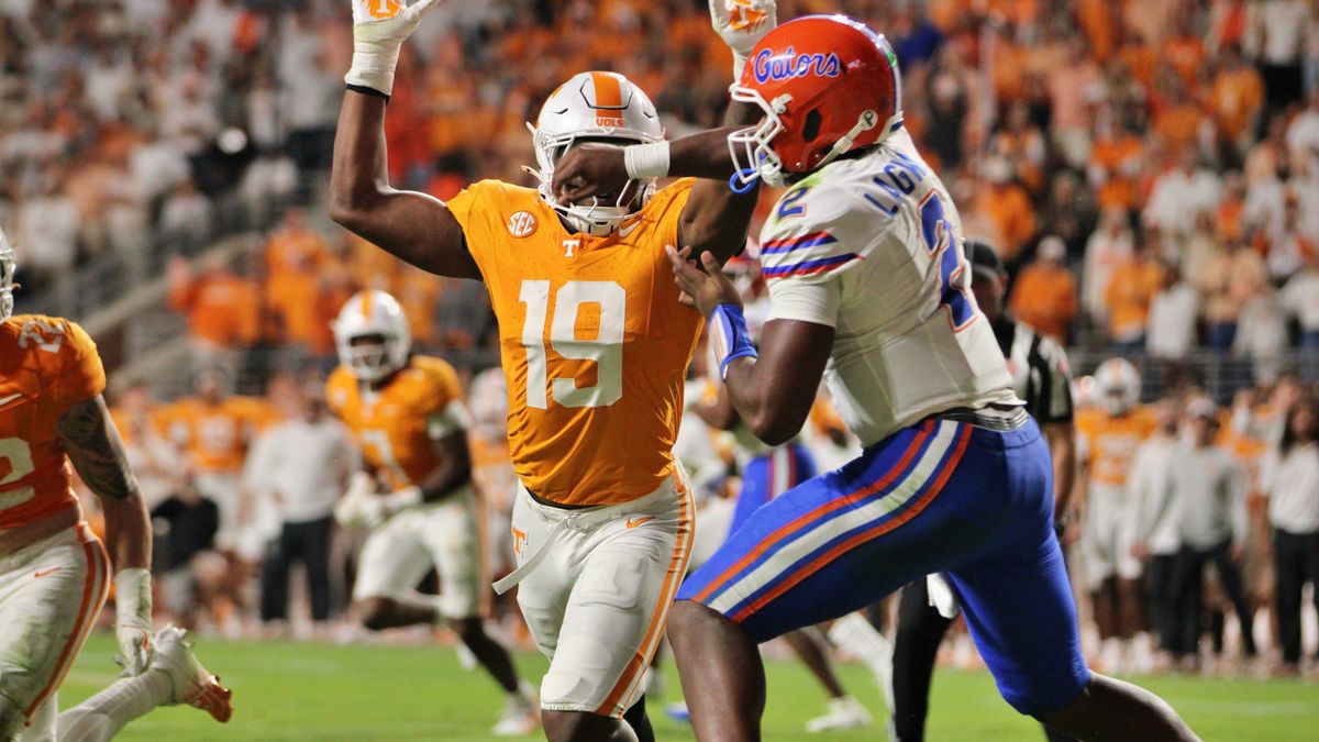 Tennessee football top 25 ranking ahead of Florida game in US LBM Coaches Poll volswire.usatoday.com/story/sports/c…