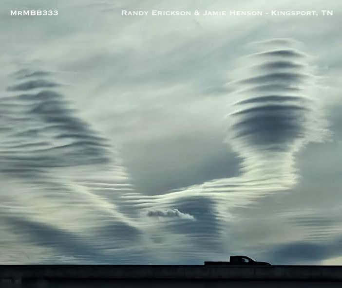 MrMBB333's tweet image. What is going on in this sky?
These rounded, stacked “dome” formations showed up over Kingsport, TN — perfectly layered, perfectly shaped, and moving as one structure.
This isn’t a typical cloud pattern… something created this.

#MrMBB333 #sky