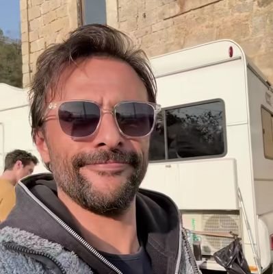 Sena’dan viral çıkış:

Sosyal medyada gündem olan açıklama, kısa sürede binlerce paylaşım aldı.  
Çorumlu olduğunu belirten Sena, kendisine yöneltilen klişe esprilere isyan etti:

<a href="/delikizjk/">sena•</a>:
*“Evet, Çorumluyum ama herkes gibi leblebi değilim. Lütfen yaratıcı olun.”*