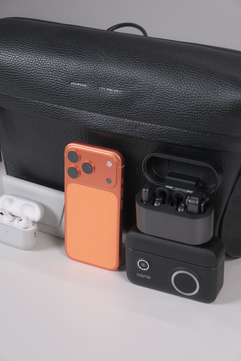 bettercreating's tweet image. A little dose of minimal everyday tech candy for you. Sharing my ultimate ‘3 Levels of Everyday Tech’ this week on the ‘Tube: youtu.be/ns1Z0ULGR4U. #minimal #vibes #minimaltech #minimaldesign  #edc #everydaytech #tech