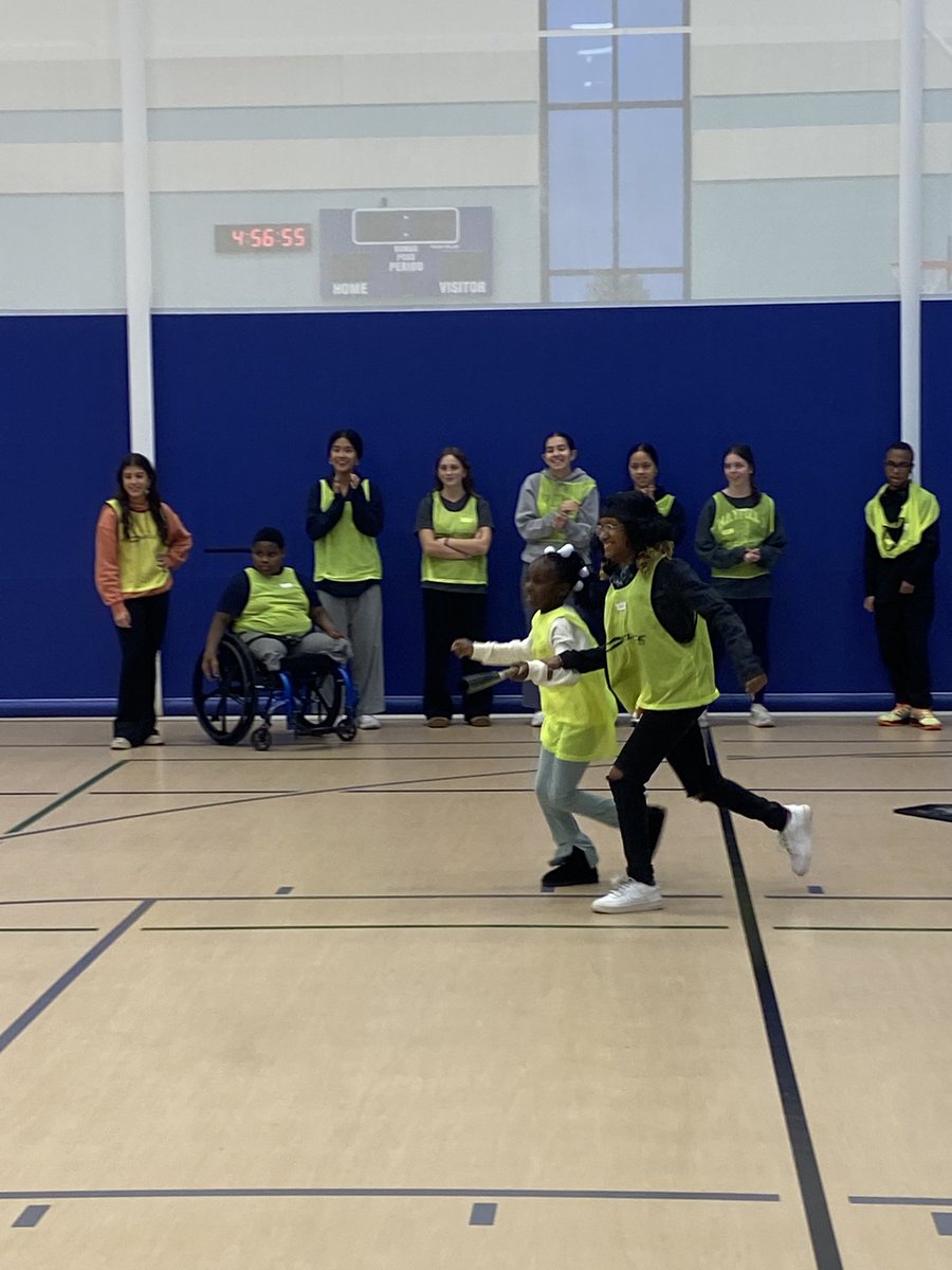 MayfieldService's tweet image. Adapted kickball, baseball, and dodgeball!  

Lots of new connections and friendships as we hosted a super fun Youth Challenge court sports program at the Mayfield Hts Community Center this weekend. 

@ycsports1976 
#DisabilityAwareness
#ServiceLearning