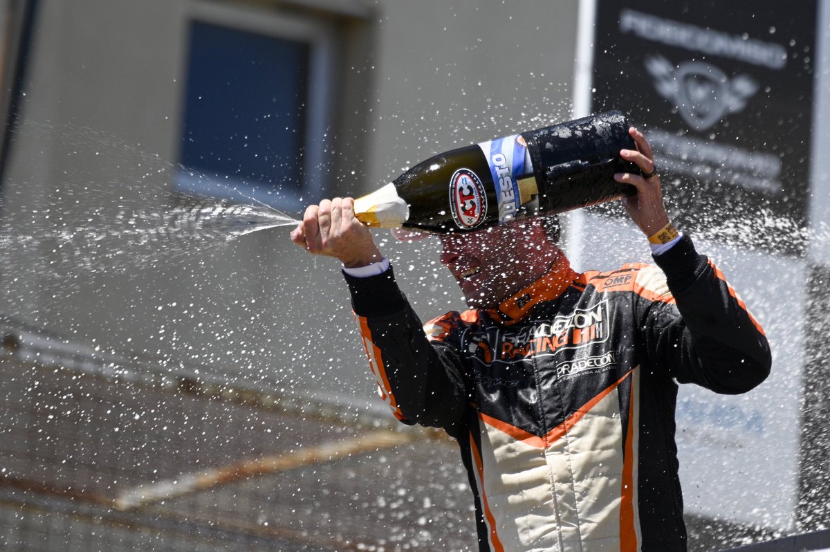 VICTORIA Nº27 🤯🤯🤯

📸 Prensa Pradecon Racing
Germán Alt / Julieta Palma