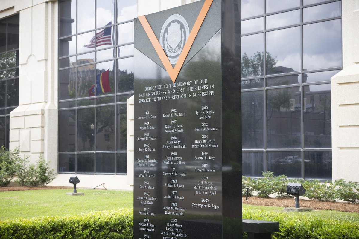 MississippiDOT's tweet image. On World Day of Remembrance for Road Traffic Victims, we reflect on the impact of road tragedies. 🕯️

We grieve the MDOT workers we've lost in work zone crashes, &amp;amp; their absence fuels our mission for safer roads &amp;amp; safer work zones. Help us honor them &amp;amp; #DriveSmartMS. 🙏 #WDoR2025