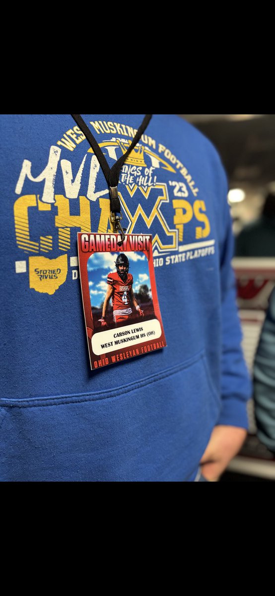 CarsonLewis75's tweet image. Thank Coaches @Coach_Sheirer @CoachTomWatts enjoyed the game! Thanks for having me on campus! @OWUBishopFB @coachbrownrigg @WestMfb @OHSFBMedia @OhiosElite1 @PrepRedzoneOH @OhioValleyPreps