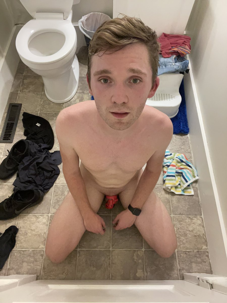 Who wants to come over and put on a show for my #cuck on our anniversary this week? I’d love to make him watch me breed a good boy on our special day. 

onlyfans.com/domtopdadd
justfor.fans/domtopdadd