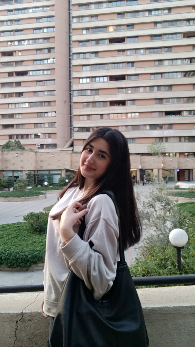 چون خیلی دوسش دارم ✨