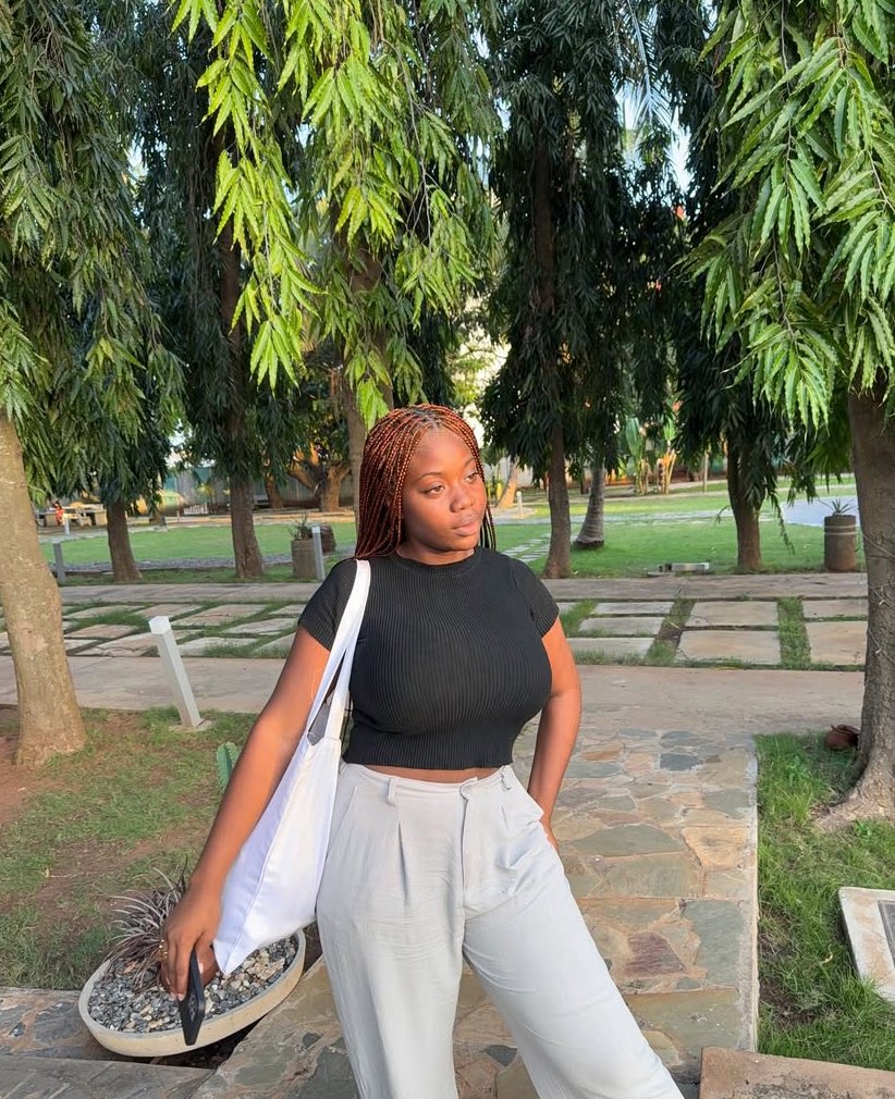 Ghotica Co-coLeT tweet media