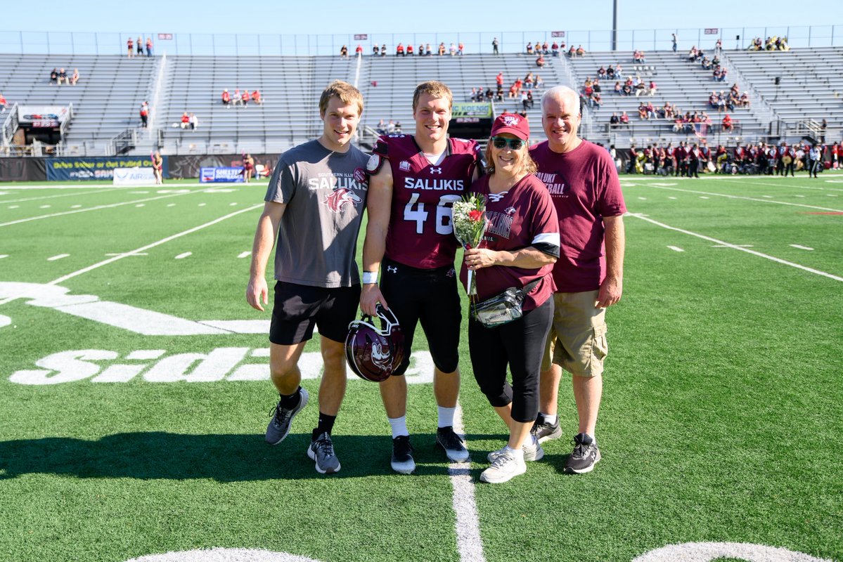 SIU_Football's tweet image. Thank you, Seniors ❤️

Full gallery &amp;gt;&amp;gt;&amp;gt; adobe.ly/4i6Sxfh

#Salukis | #BuiltFor