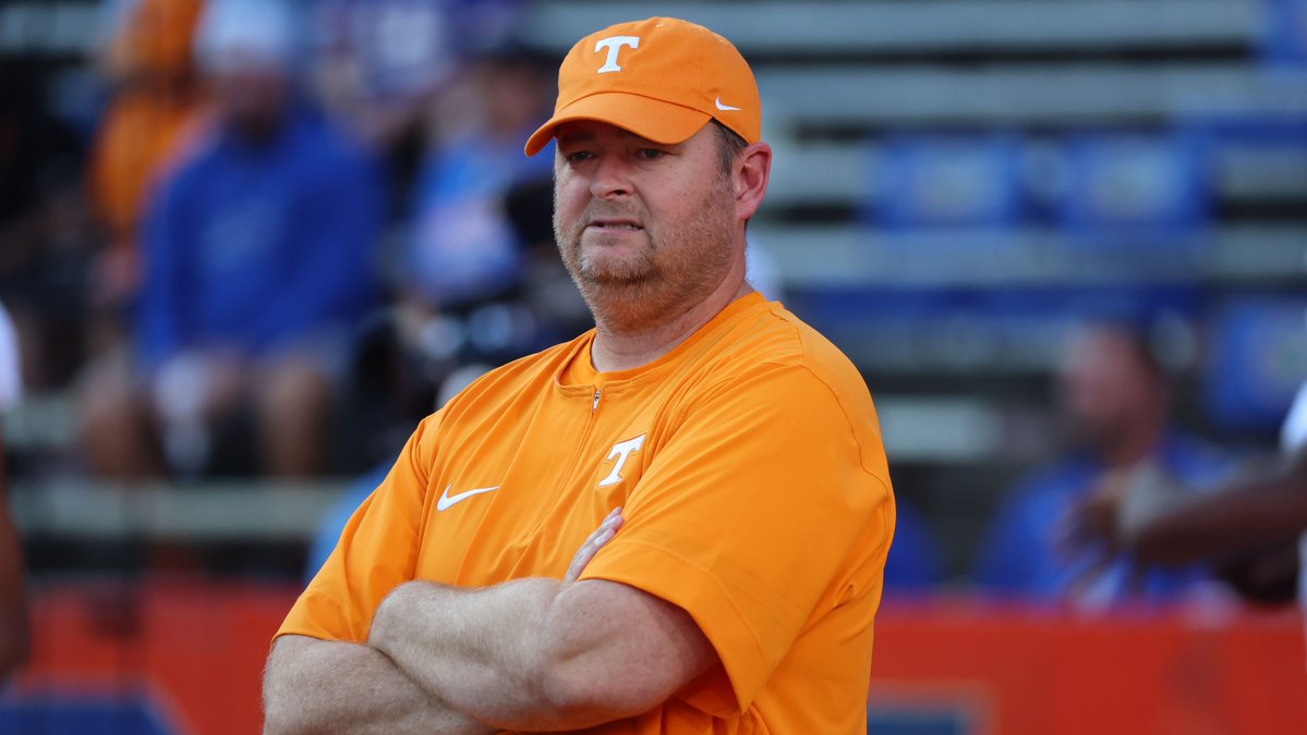 Tennessee-Florida initial football game score prediction Week 13 volswire.usatoday.com/story/sports/c…