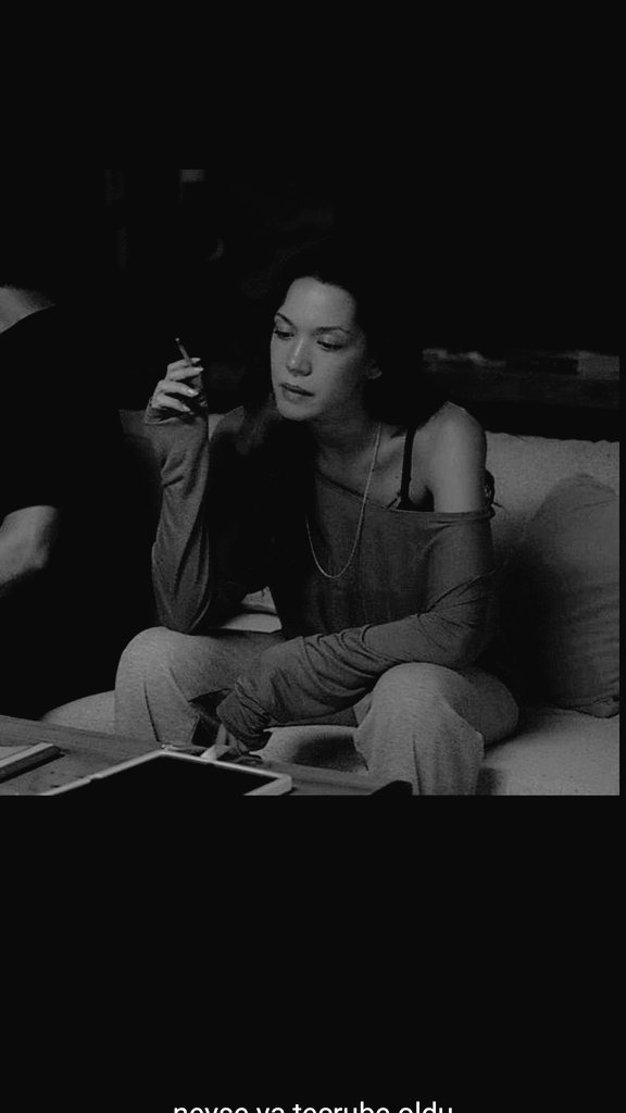 İnsan sevmeyide  özleyip söylemeyide beceremez bazen'.. 

Öyle işte nazım".. 
Gelmişini geçmişini"..