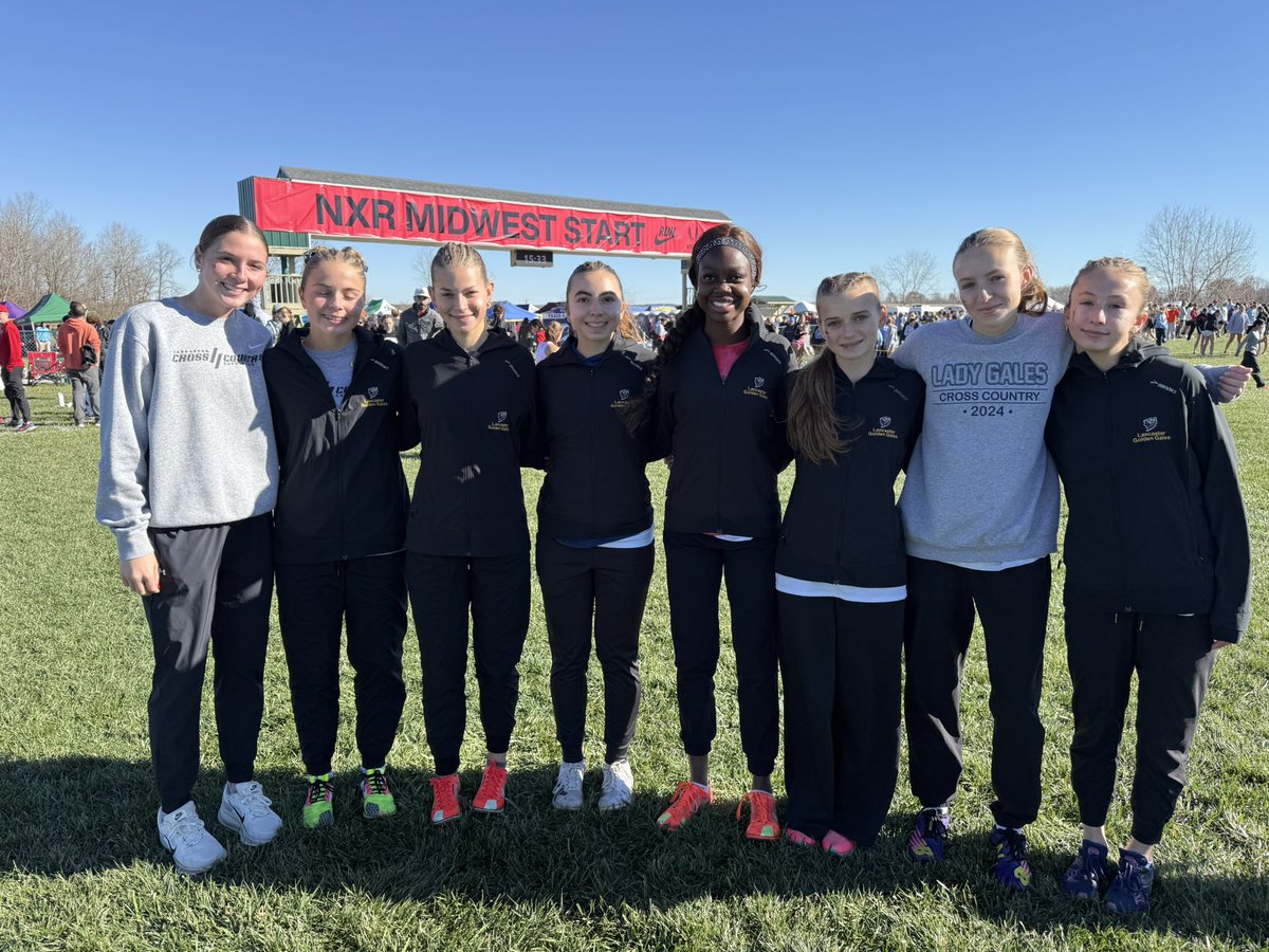 Lady Gales Distance tweet media