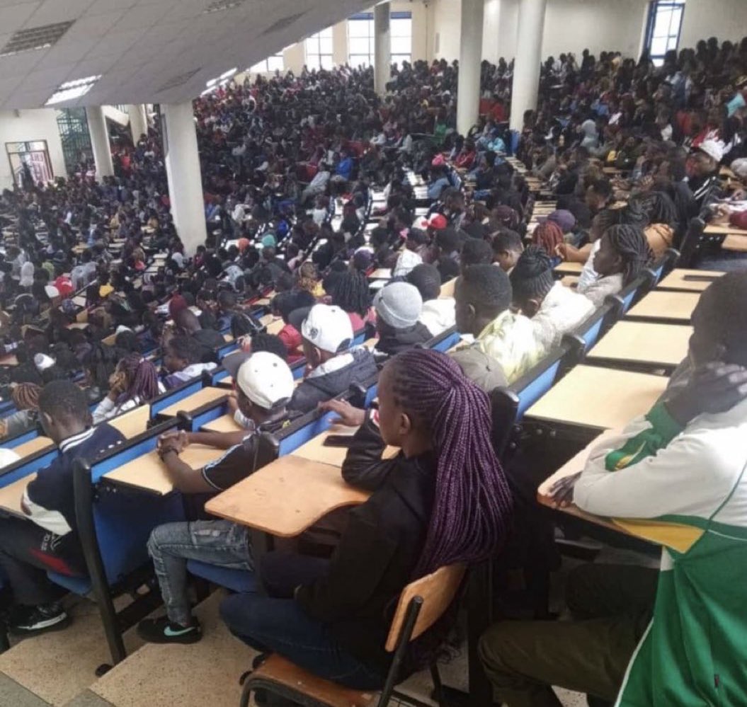 Ishmaelthehost's tweet image. Which Course Unit at University?😂