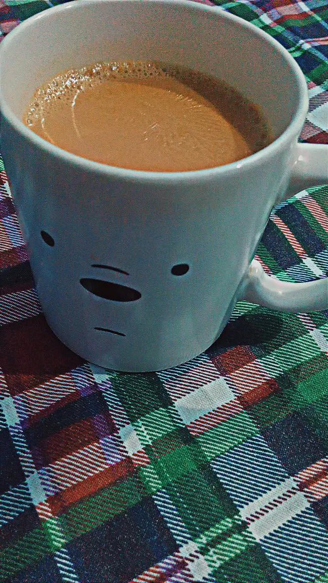 گھڑی کی طرح بنیں
جو کسی کے مزاج اور خواہش کے مطابق نہیں  چلتی

#اردو_زبان