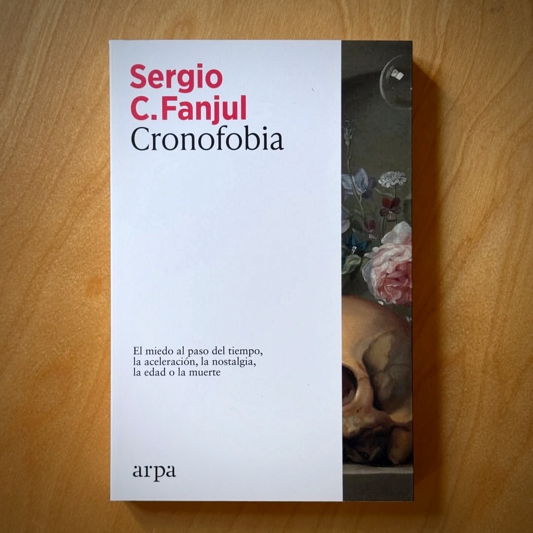 En 'Cronofobia' (Arpa) exploro el miedo al paso del tiempo, la crisis de la edad, el futuro abolido, la nostalgia, la aceleración y el ajetreo y, por supuesto, la muerte. Hay ensayo, autobiografía, cosas raras y hasta poemas. En las mejores librerías, y algunas de las peores.