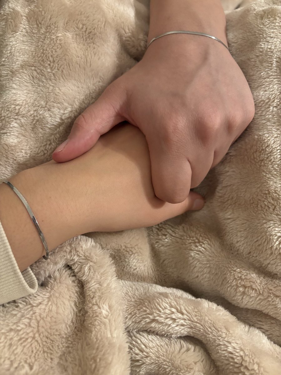 Elime yüzüme bulaşınca hayat
Evime dönerim hep sallanarak