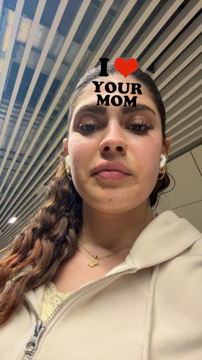 aşık olunca bizim kendini kaptırma seviyesi (oğlanın annesi yok)