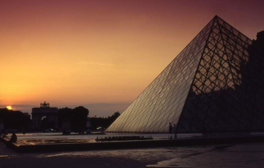 france_images's tweet image. Explore the iconic Louvre Museum in Paris, France! Check out more at buff.ly/bKf1OMz. 🇫🇷 Experience the beauty of French culture. #LouvreMuseum #TravelFrance 

France 🇨🇵 travel photo