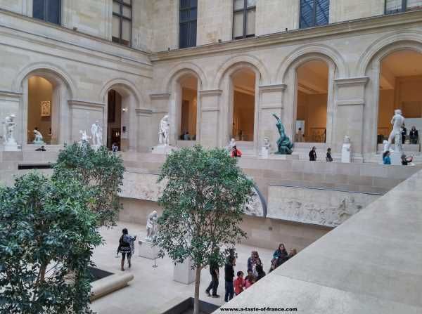 france_images's tweet image. Explore the iconic Louvre Museum in Paris, France! Check out more at buff.ly/bKf1OMz. 🇫🇷 Experience the beauty of French culture. #LouvreMuseum #TravelFrance 

France 🇨🇵 travel photo