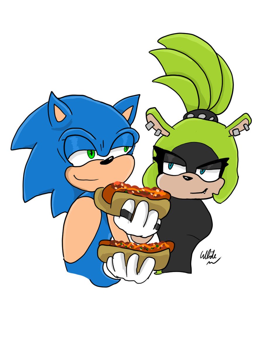 WCompri's tweet image. #SonurgeWeek2025 #Sonurge 
Day 04: Shared Interest
They can't resist a good chili dog.