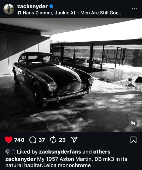 Cool Batman's car!!!!! This is amazing post <a href="/ZackSnyder/">Zack Snyder</a>!!!!!! This is the way!!!!! #SellSnyderVerseToNetflix #SellZSJLtoNetflix <a href="/netflix/">Netflix</a>