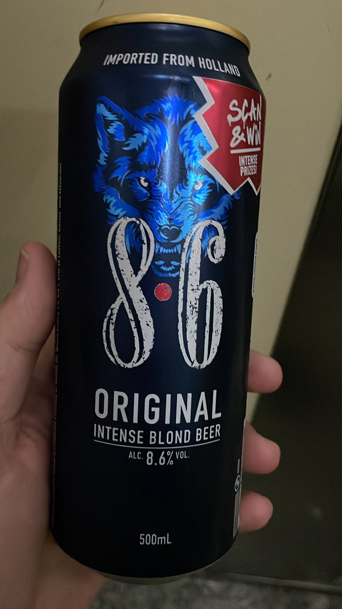 Esta birra, largos paseos y la discografía de Los Hermanos Cubero me están ahorrando cruzar la cara a más de uno y más de dos. Así, como reflexión de domingo.