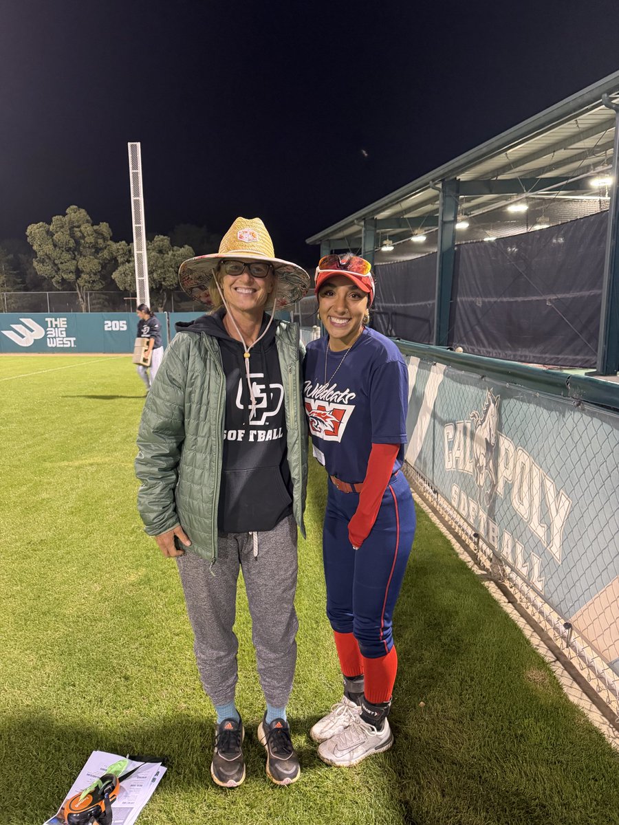 emilycerv50's tweet photo. Thank you @CalPolySoftball for an amazing camp ! @wildcatsdkj16U https://t.co/0HeQJKuy1h
