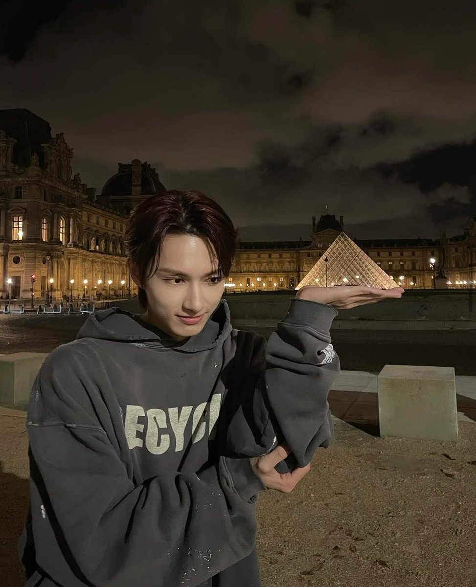 junnie did it way better than me 🙂‍↕️

#CSD #CaratSelcaDay #JUN <a href="/pledis_17/">세븐틴(SEVENTEEN)</a>