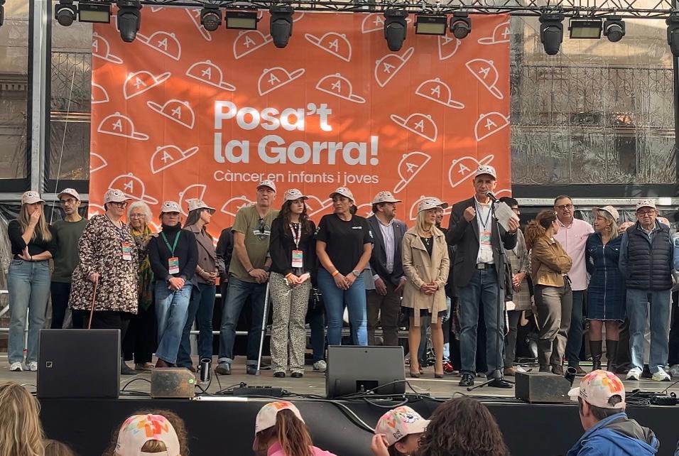 vallhebron's tweet photo. 🎉Felicitats a @AFANOC pels 25 anys de “Posa’t la Gorra!” 🧢🎗️ Una jornada per visibilitzar i donar suport als nens, nenes i adolescents amb càncer.
Us donem les gràcies per la gran tasca que fan els vostres voluntaris. #Posatlagorra
#càncerinfantil #infantsambcàncer https://t.co/pOzuQLc1FY