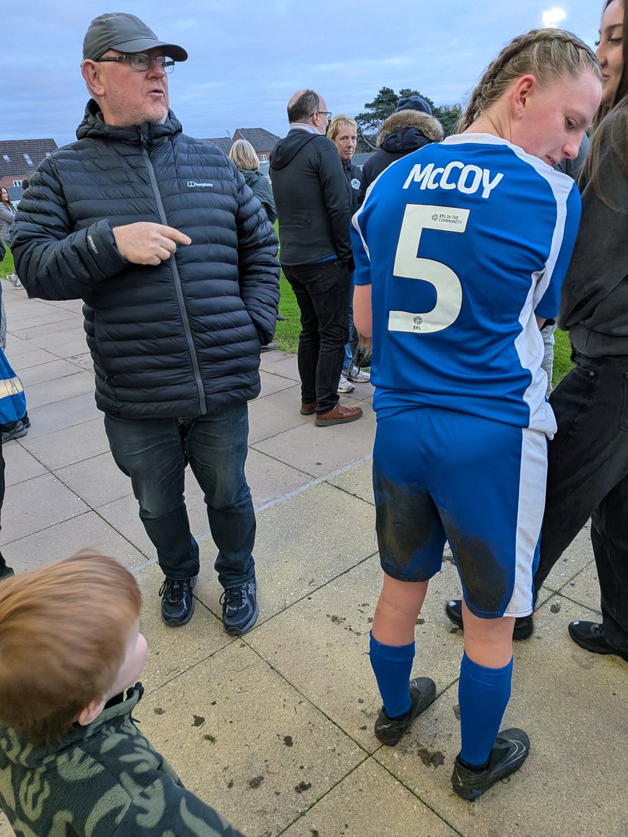 nataliebuksh's tweet image. What a fab game!! Through to the next round in the Lancashire FA cup! What a team! Jordan is very keen to learn the players names and numbers now 😍, including telling them to go down the tunnel at the end 🤣

#wafc @Latics_Women