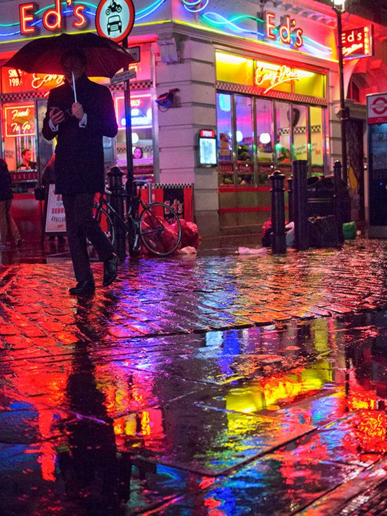 CreativeWisdom_'s tweet image. Ed&apos;s Easy Diner - Soho, London #streetphotography #Soho #London #BlackFriday #wallartforsale #Prints