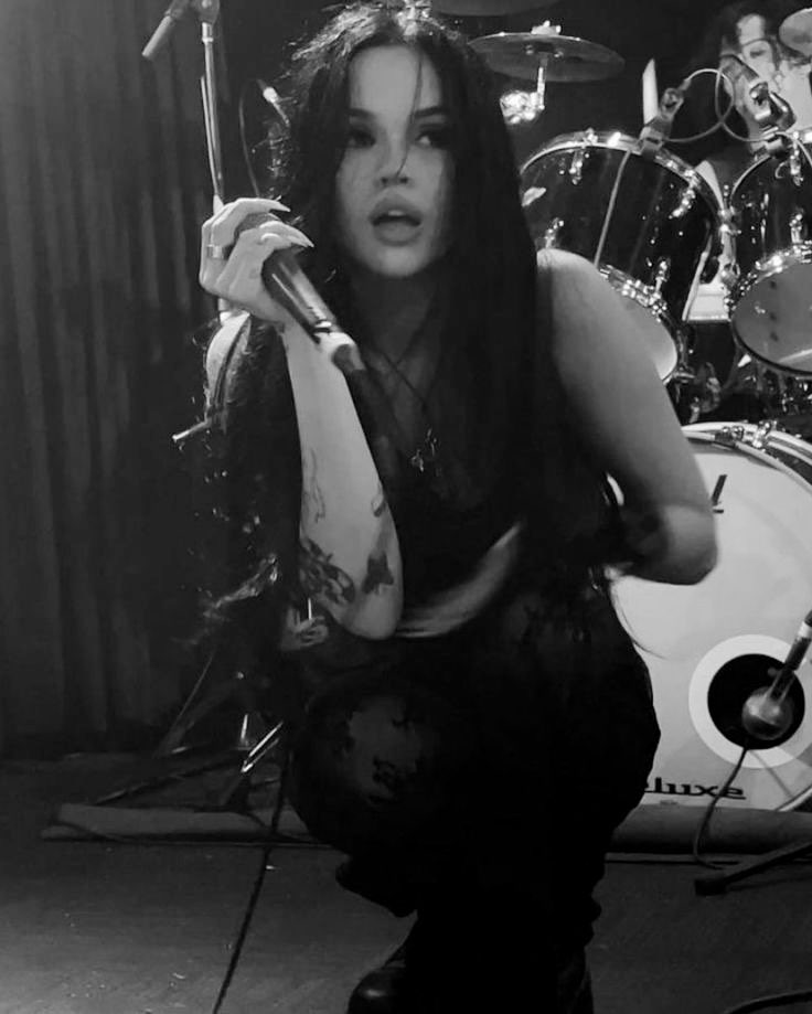 mldcodes's tweet image. maggie lindemann will be back on tour in 2026 and i am so excited.

literally starting in february wtf 😭😭