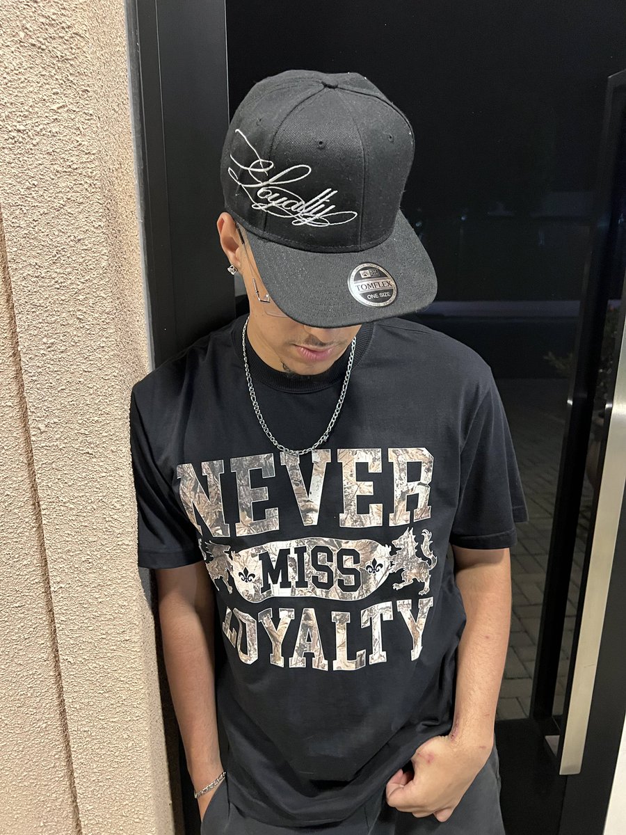 drawanz's tweet image. NEVER MISS LOYALTY VOL. 1

DISPONÍVEL DIA 18/11 ÀS 18H 

ACESSO EM LOYALTYBEFOREROYALTY.ONLINE