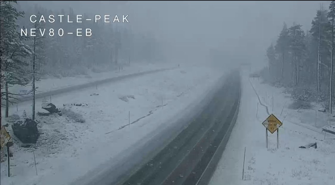 Rain overnight produced 0.40” of an inch here in North Highlands. Heavier rain expected later today and into tomorrow. This will be a colder storm since it’s coming from the Gulf of Alaska. Snow levels will be lower. #SacWx #CAWx #NVWx