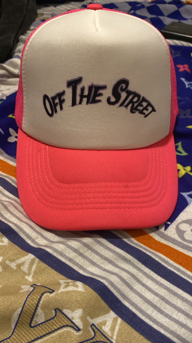 OTSpresident001's tweet photo. ØTS TRUNKERHAT 🧢🛒🛍️

Now available in stock ⚡
Also much affordable 💰
And can be delivered nationwild 🌍 https://t.co/OYNgnQPR6I