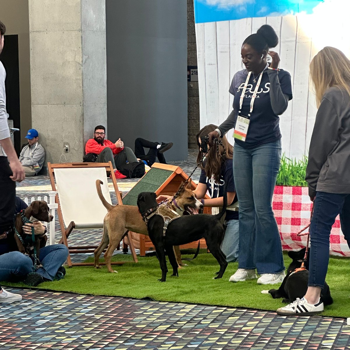 ping_Unnati's tweet image. First #KubeCon NA and what an incredible experience! Loved meeting so many new people and finally putting faces to online names. Missed connecting with a few of you, but looking forward to next time. Can’t wait for next year! #CloudNative #Community